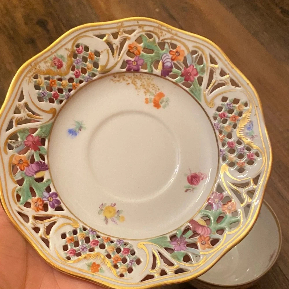 Chateau Floral Mug with Gold Trim - Picture 6 of 8